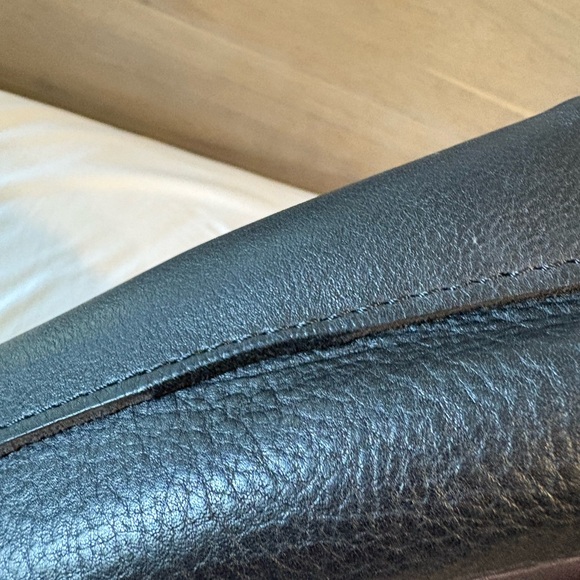 Portland Leather Pebbled Black Mini Mesa Crossbody - Picture 7 of 8